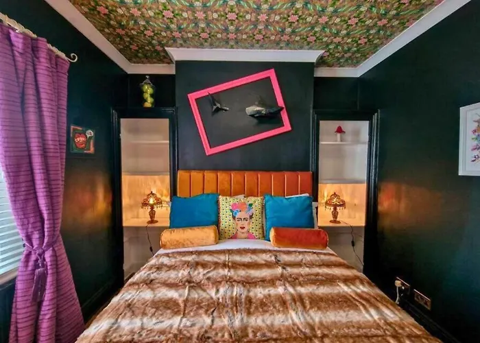 Eclectic 1Bd In The Heart Of Cheltenham!